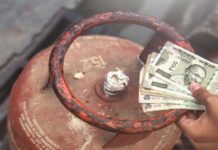 115 रुपये महंगी हुई LPG गैस, घरेलू सिलेंडर के दाम 60 रुपये बढ़े